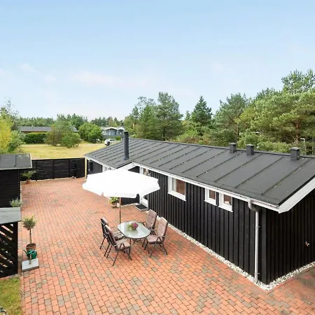 Poul - 100m From The Sea In Ne Jutland By Interhome